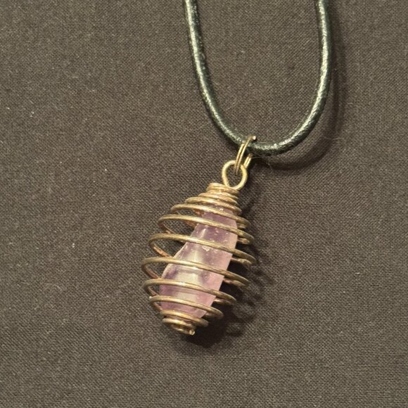 Jewelry - Vintage Fashion Necklace Pink Stone Cage